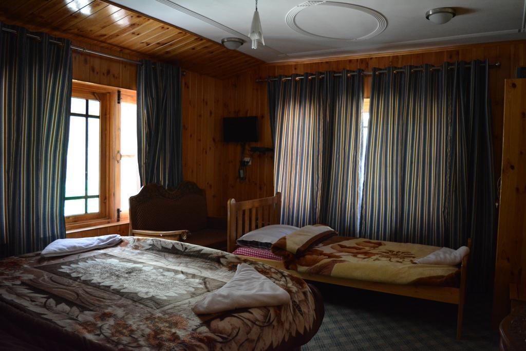 Hotel Barzman Sonāmarg Eksteriør bilde