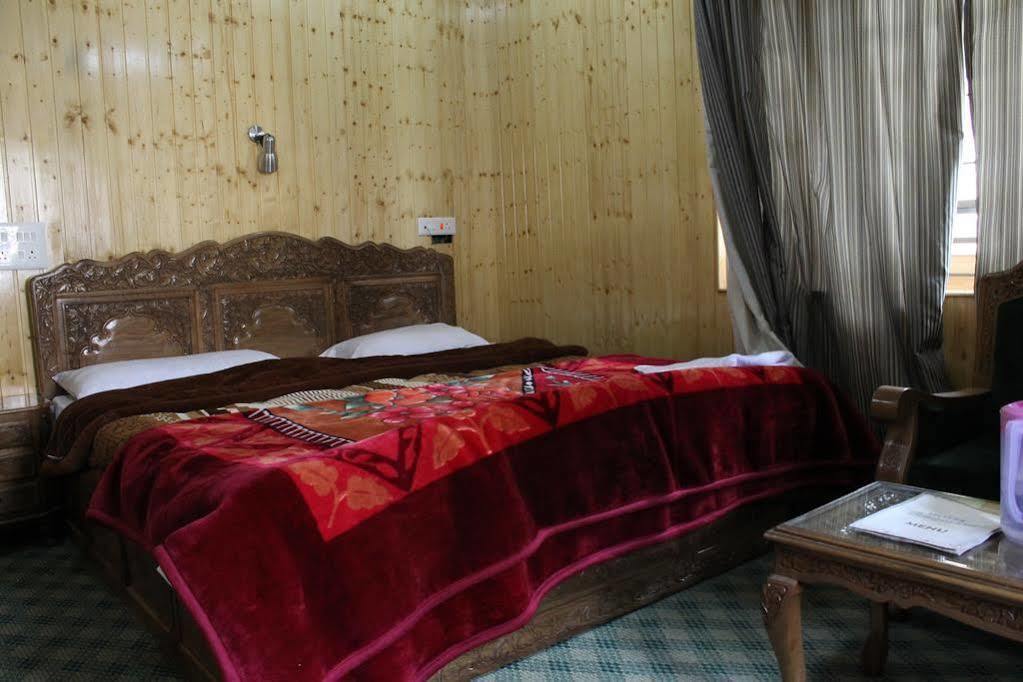 Hotel Barzman Sonāmarg Eksteriør bilde